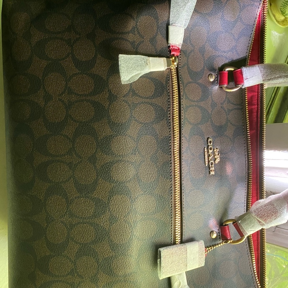 Coach tote/ purse/bag